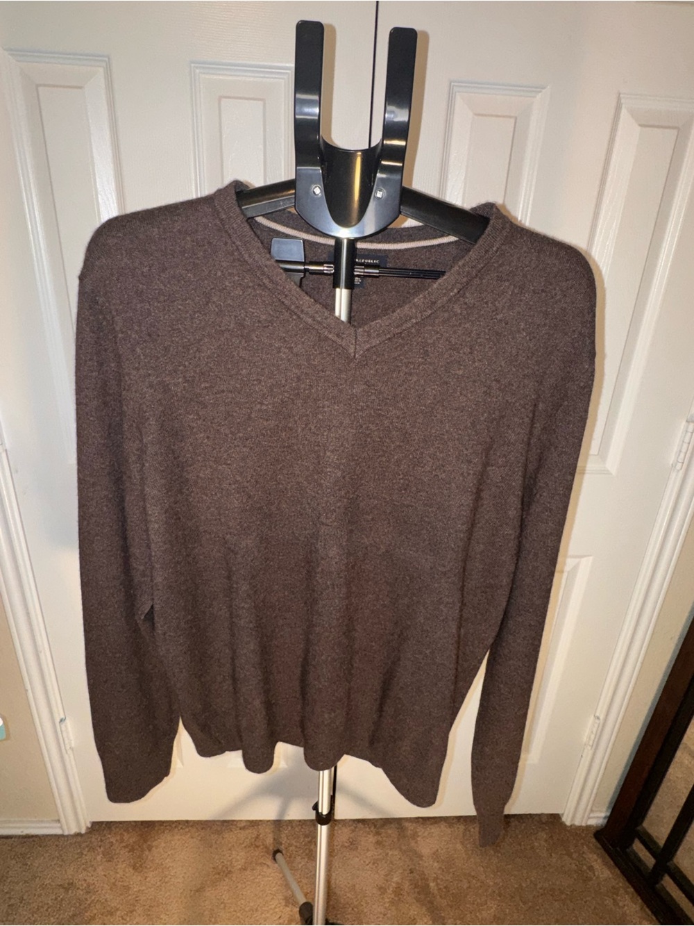 Banana Republic Brown V-Neck Cashmere-Blend Sweater